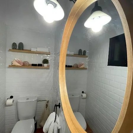 Vista Faro Sardina 公寓